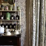 Castello Di Coazzolo Bed & Breakfast 4*