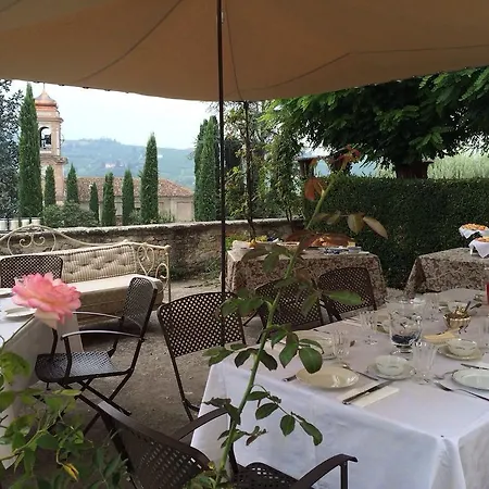 Castello Di Coazzolo فندق مبيت وإفطار نيف