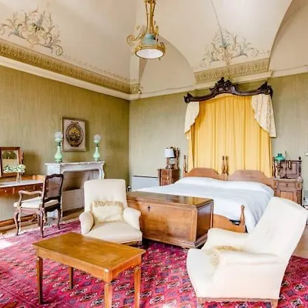 Castello Di Coazzolo فندق مبيت وإفطار نيف