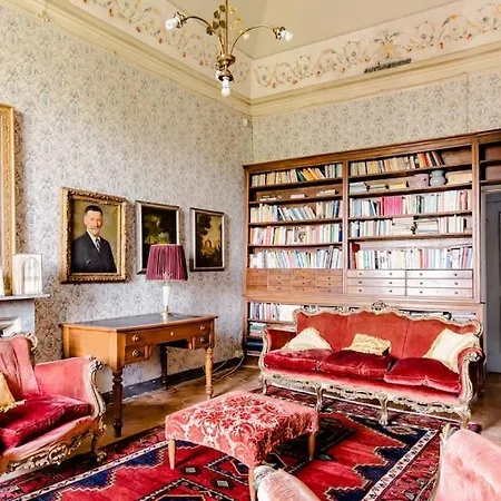 Castello Di Coazzolo Couette-café