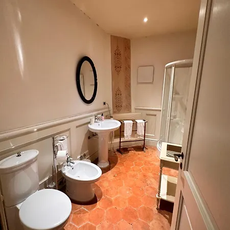 فندق مبيت وإفطار Castello Di Coazzolo 4*