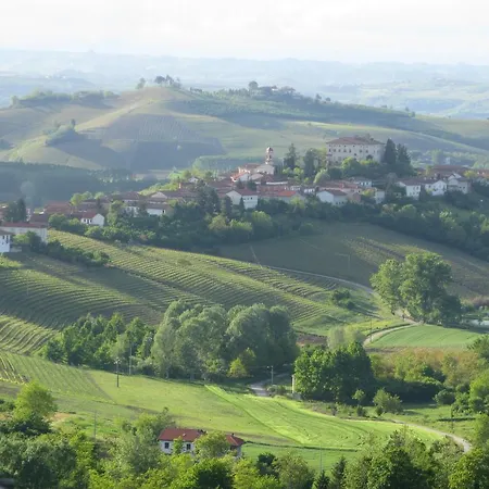 Castello Di Coazzolo Couette-café Neive
