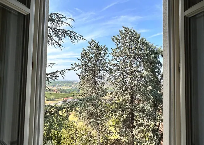 לינה וארוחת בוקר Castello Di Coazzolo 4*