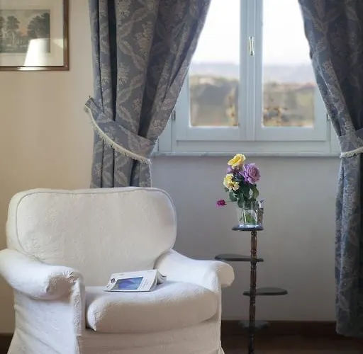 לינה וארוחת בוקר Castello Di Coazzolo נייבה